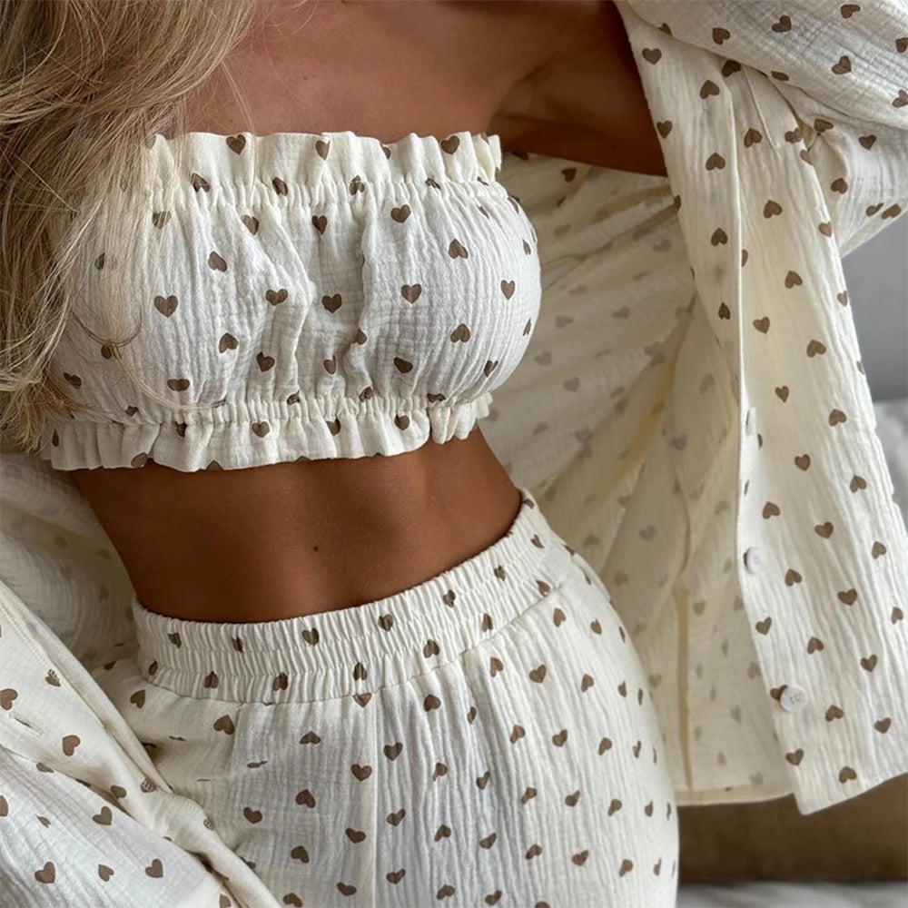 Enyami Damen-Nachtwäsche-Set (3-teilig): Ärmelloses Oberteil mit Herzmuster, langärmeliges Oberteil mit Reverskragen und passende Hose