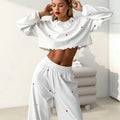 QINSI Winter-Loungewear-Set mit Print – Rundhalsausschnitt, Langarm-Oberteil (kurz geschnitten) & Hose – Damen-Pyjama-Set für zu Hause