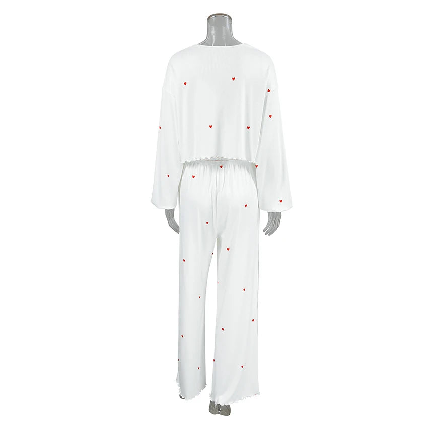 QINSI Winter-Loungewear-Set mit Print – Rundhalsausschnitt, Langarm-Oberteil (kurz geschnitten) & Hose – Damen-Pyjama-Set für zu Hause