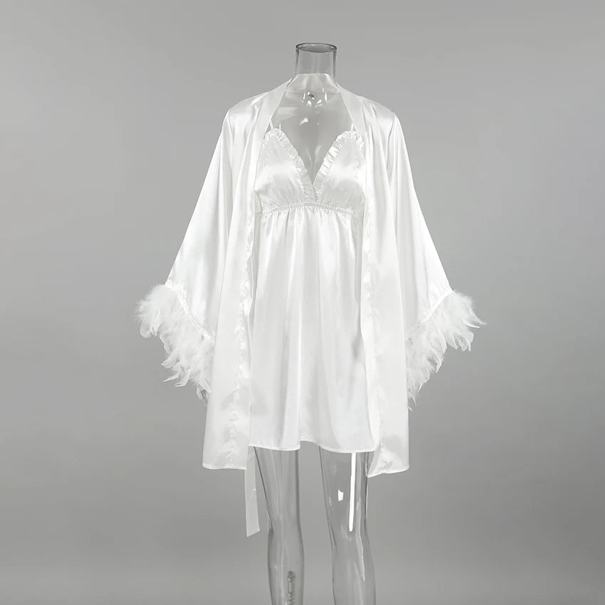 Weißes Pyjama-Set mit Rüschen und Nachthemd für Damen – Satin-Morgenmantel mit Federbesatz, sexy Nachtwäsche-Set