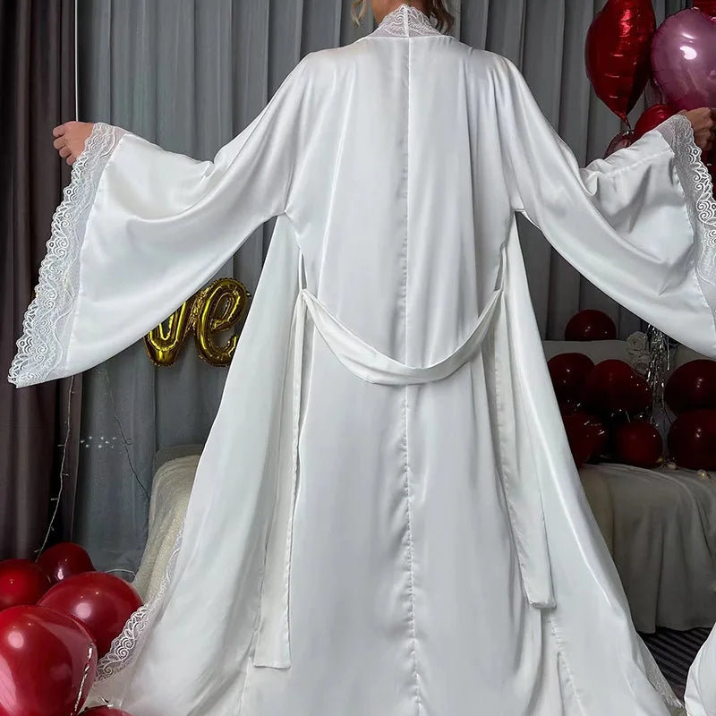 Modischer Damen-Bademantel aus Satin und Spitze mit langen Ärmeln – kühlendes Material