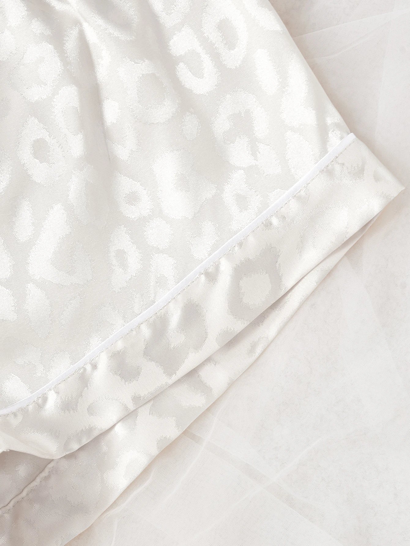 Luxuriöses Pyjama-Set für Damen – süße, zweiteilige Haus- und Nachtwäsche mit Kurzarm-Oberteil und kurzer Hose